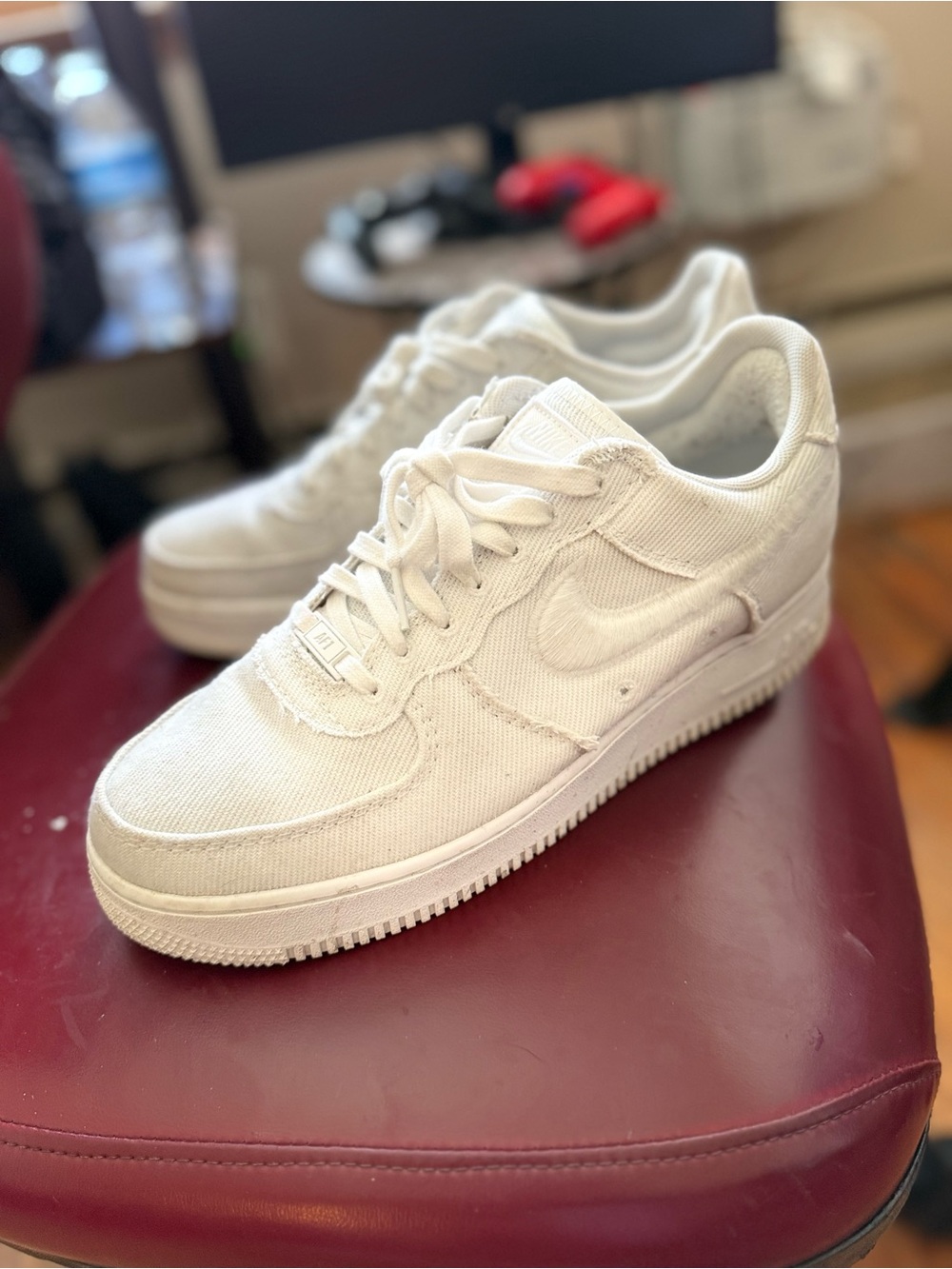 Nike Men's Low-Top Canvas Sneakers in White